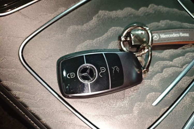 Mercedes-Benz E Class 2021 car image #11