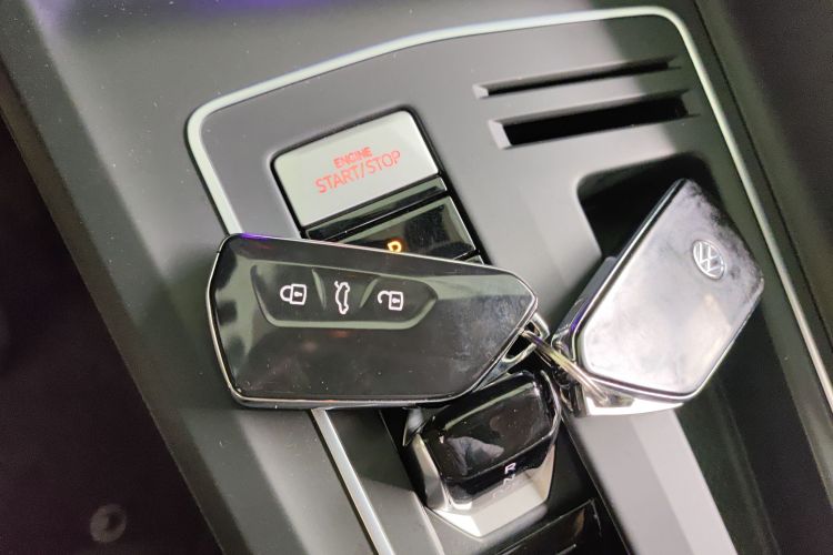 Volkswagen GolfGTI 2023 car image #11