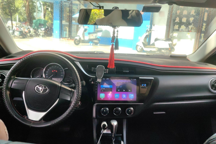 Toyota Corolla 2018 car image #11