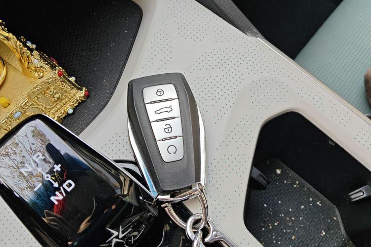 GEELY Emgrand L HiP 2022 car image #11