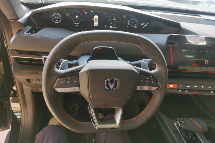 Changan UNI-V 2025 car image #11