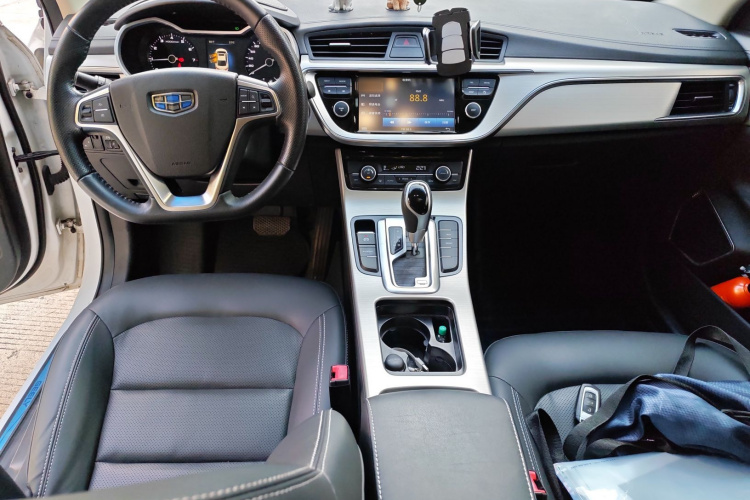 Emgrand GL 2017 #11 Emgrand GL 2017 car image #11