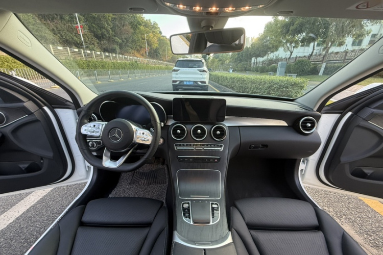 Mercedes-Benz C Class 2020 car image #11