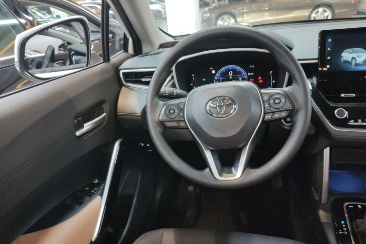 Toyota Frontlander 2023 #11 Toyota Frontlander 2023 immagine di auto #11