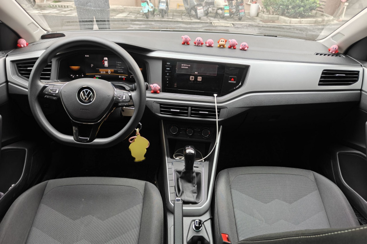 Polo 2023 car image #11