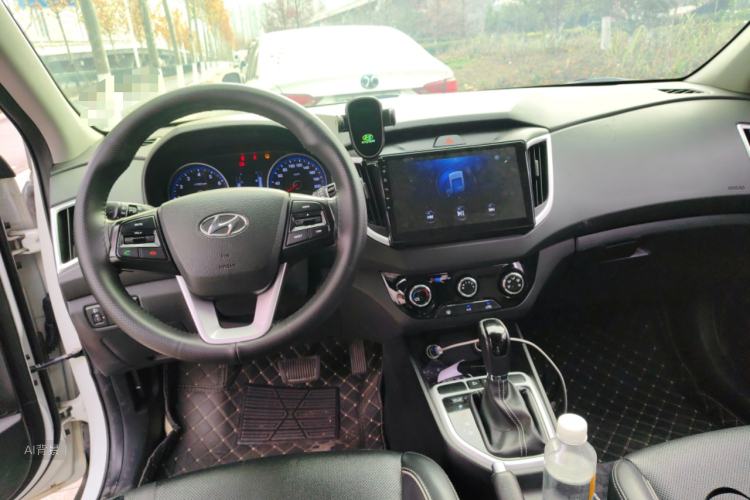Hyundai ix25 2018 #11 Hyundai ix25 2018 car image #11