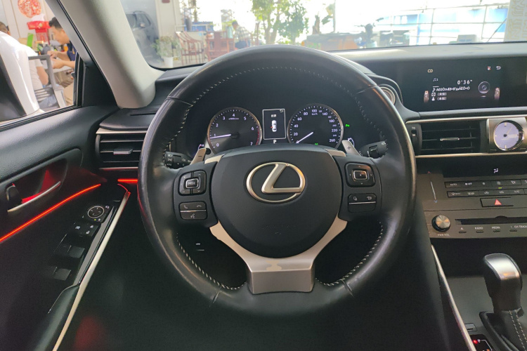 Toyota 2019 car image #11