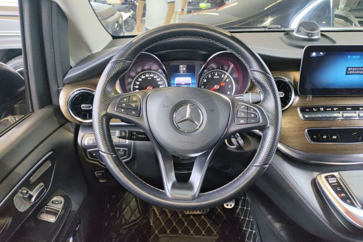 Mercedes-Benz V Class 2022 #11 Mercedes-Benz V Class 2022 car image #11