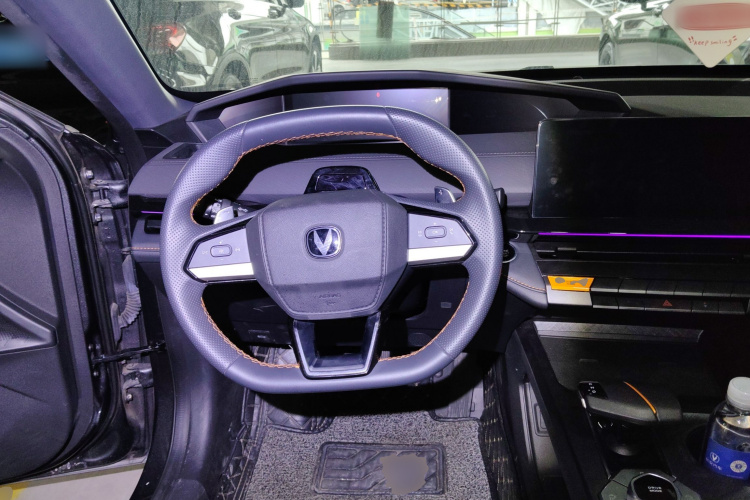Changan UNI-V 2024 car image #11