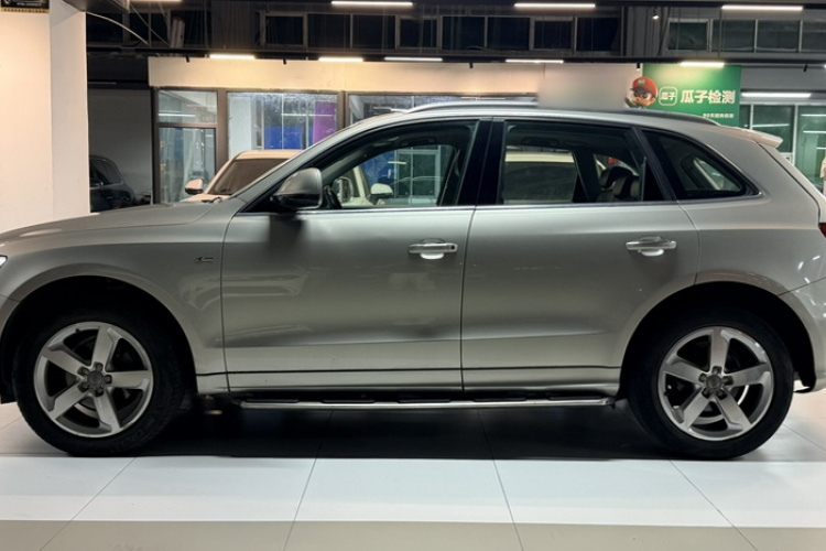 Audi Q5 2018 صورة سيارة #11