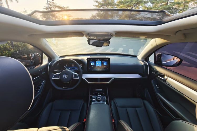 BYD Tang New Energy 2018 #11 BYD Tang New Energy 2018 car image #11