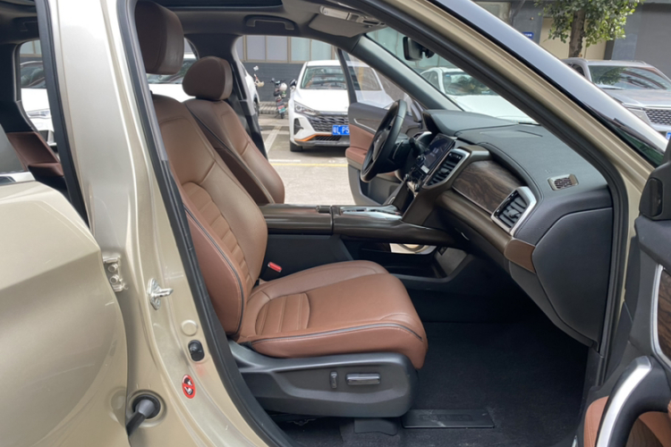 Honda UR-V 2018 immagine di auto #11