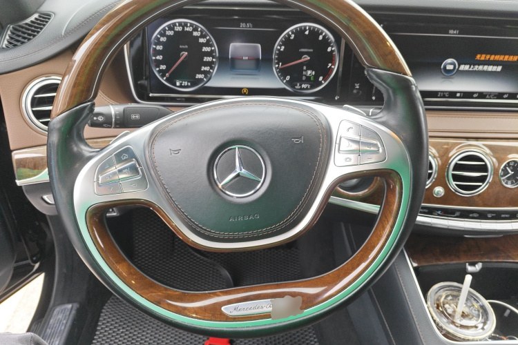 Mercedes-Benz S Class 2014 car image #11