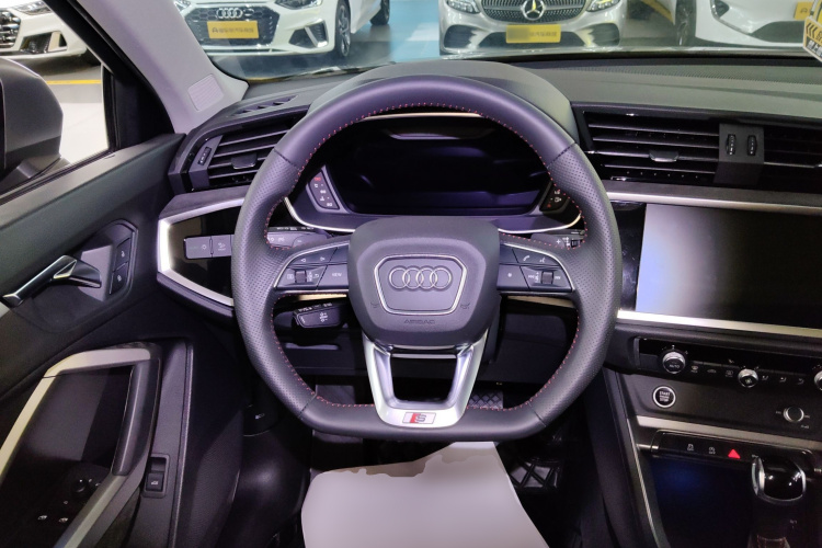 Audi Q3 Sportback 2021 #11 Audi Q3 Sportback 2021 car image #11