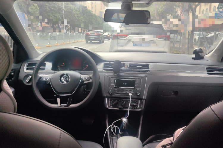 Santana 2019 car image #11