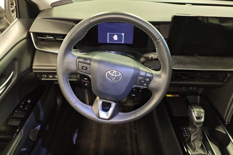 Toyota Camry 2024 #11 Toyota Camry 2024 car image #11
