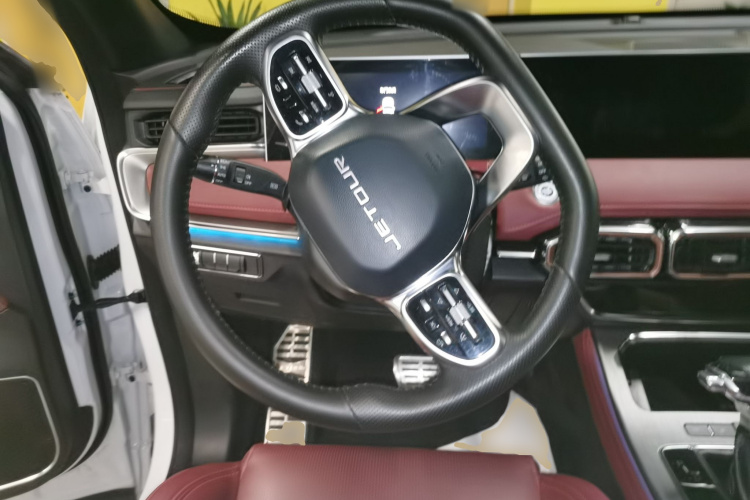 X70 PLUS 2022 car image #11