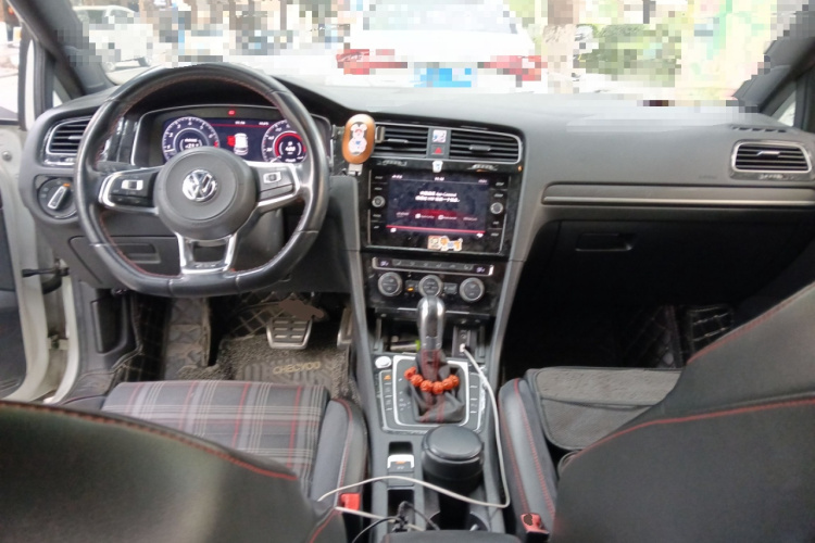 Volkswagen GolfGTI 2017 #11 Volkswagen GolfGTI 2017 car image #11