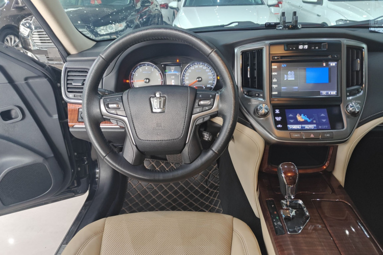 丰田 皇冠 2016 汽车图片 #11