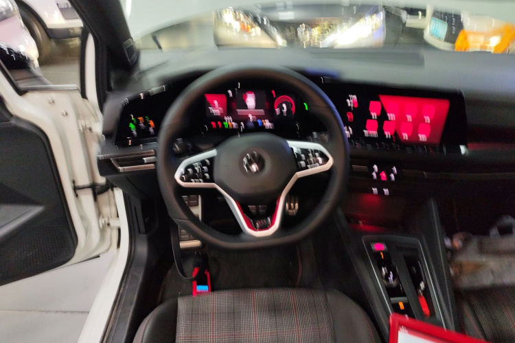 Volkswagen GolfGTI 2022 car image #11