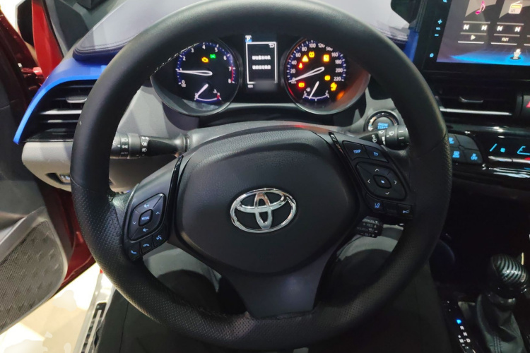 Toyota C-HR 2021 #11 Toyota C-HR 2021 car image #11