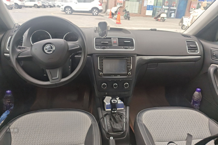 Skoda Yeti 2015 immagine di auto #11