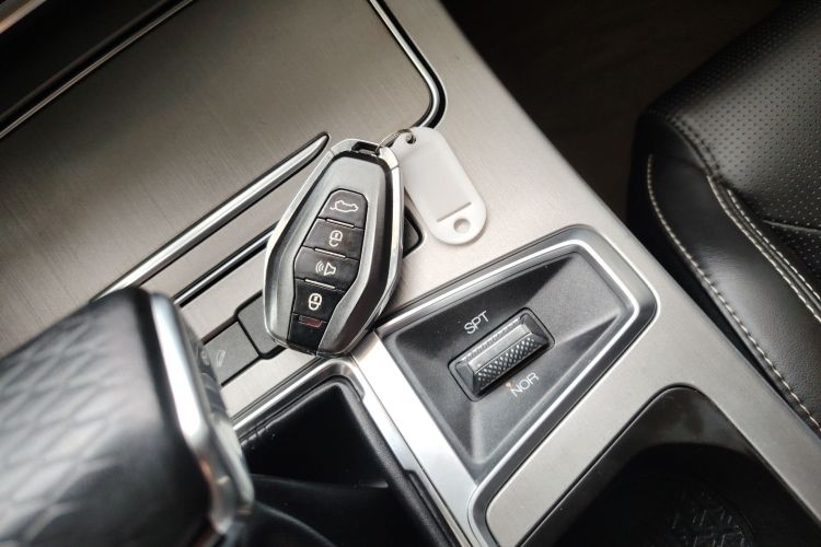 X70 PLUS 2022 car image #11