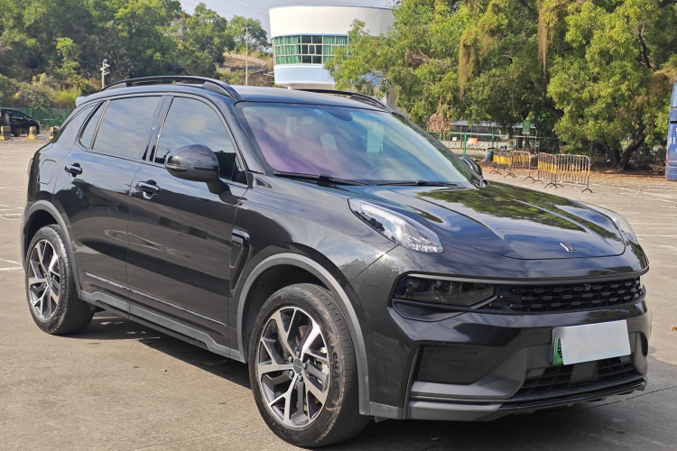 Lynk & Co 01 EM-P 2022 car image #11