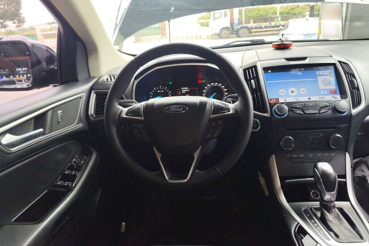 Ford Edge 2018 #11 Ford Edge 2018 car image #11