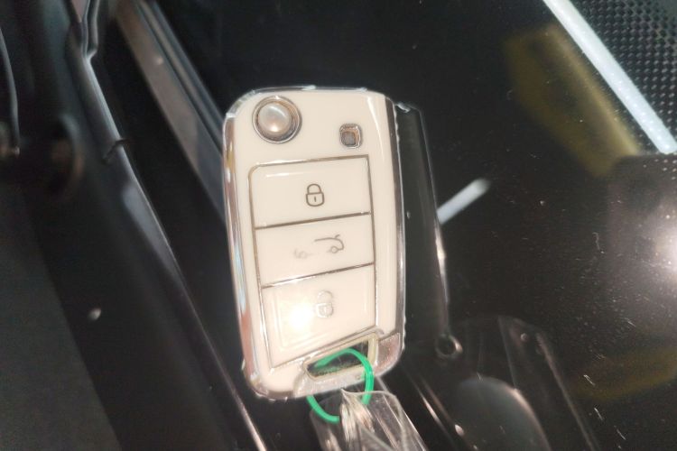 Volkswagen Tayron GTE 2023 immagine di auto #11