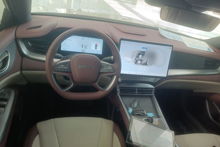 BYD Seal 07 DM-i 2025 car image #11