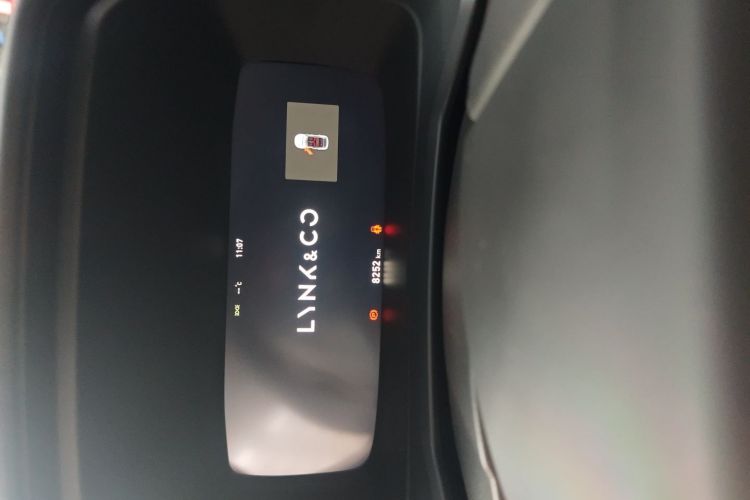 Lynk & Co 06 EM-P 2025 car image #11