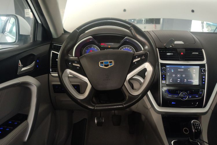 Emgrand 2016 car image #11
