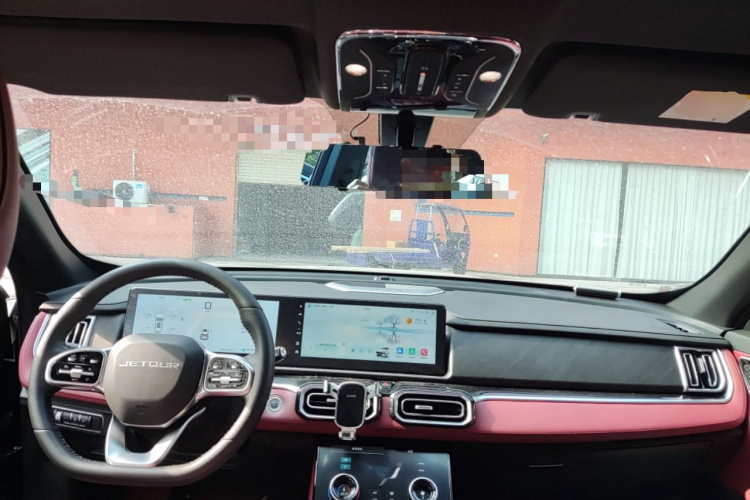 X70 PLUS 2024 car image #11