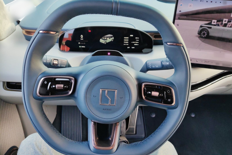 极氪 极氪MIX 2024 汽车图片 #11