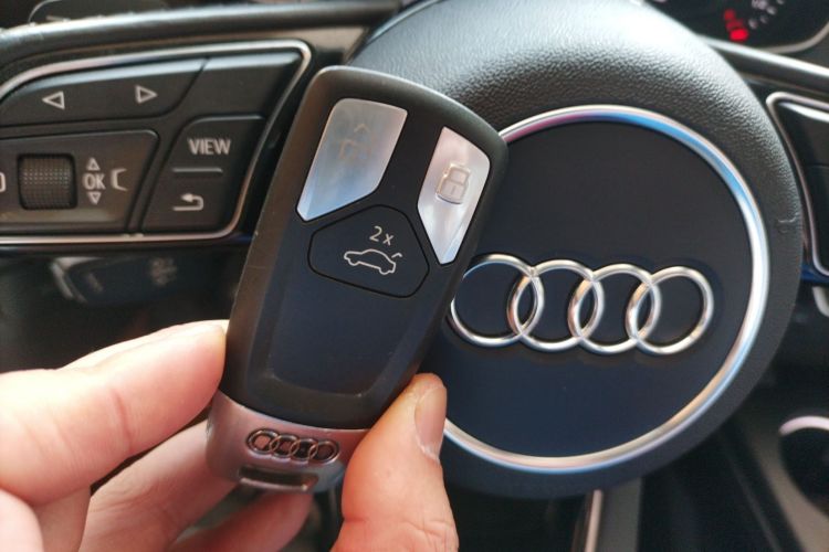 Audi A4L 2019 #11 Audi A4L 2019 car image #11