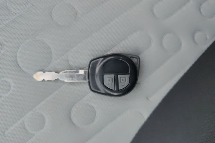Suzuki 2017 car image #11