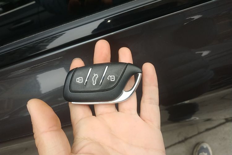 MG 5 Scorpio 2022 car image #11