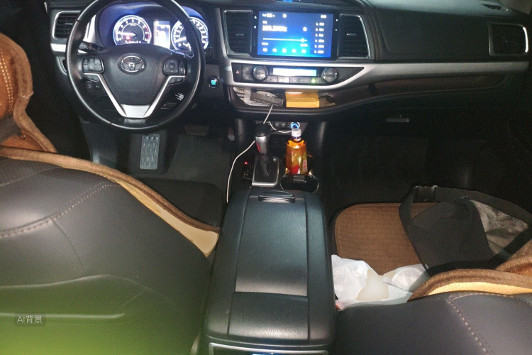 Toyota Highlander 2018 car image #11