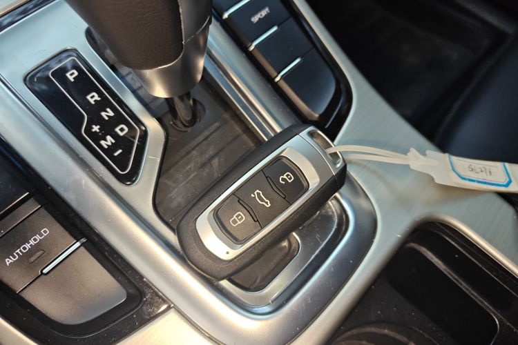 Emgrand GL 2017 car image #11