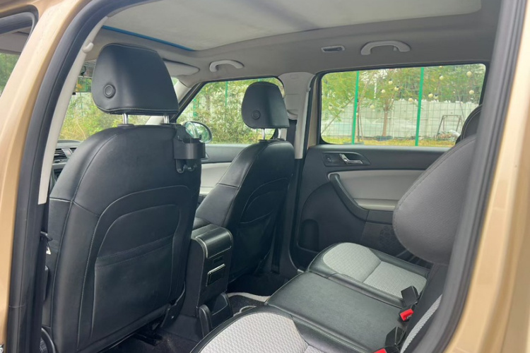 Skoda Yeti 2015 immagine di auto #11