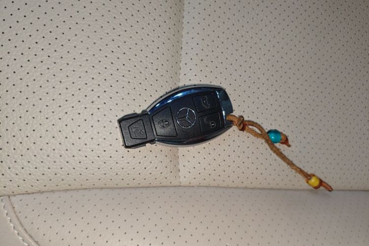 Mercedes-Benz V Class 2022 #11 Mercedes-Benz V Class 2022 car image #11