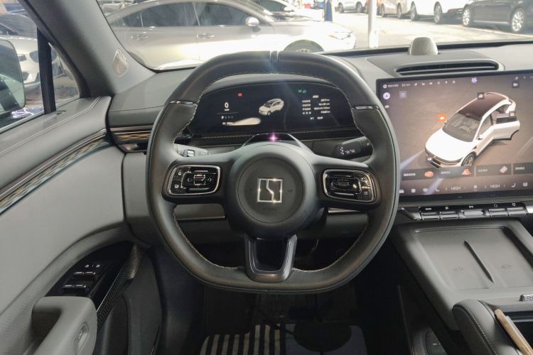 Zeekr 7X 2024 car image #11