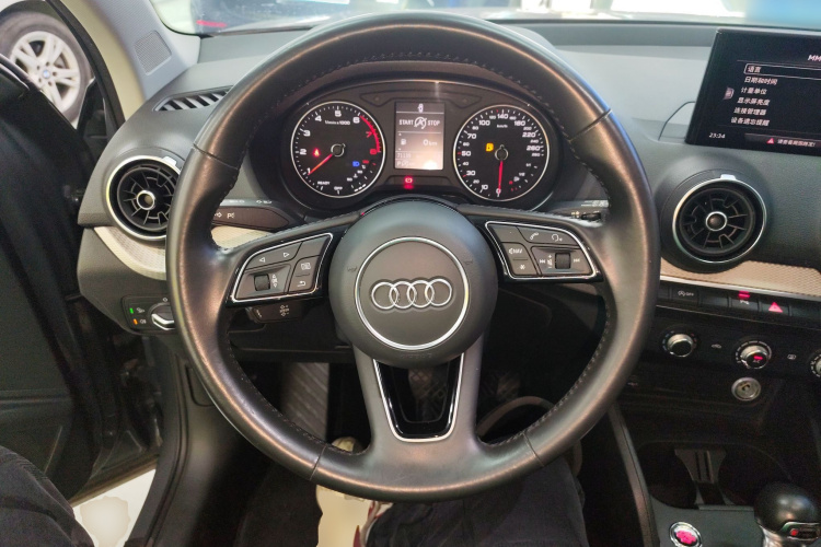 Q2L 2020 #11 Q2L 2020 car image #11