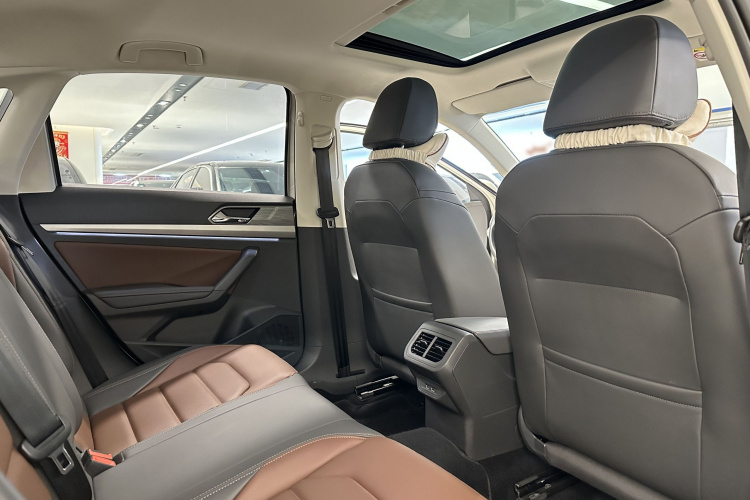 Volkswagen Lavida 2019 car image #11