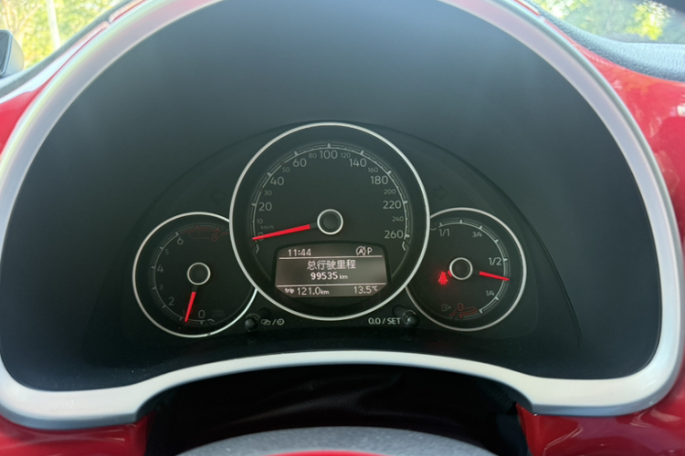 Volkswagen Beetle 2018 immagine di auto #11