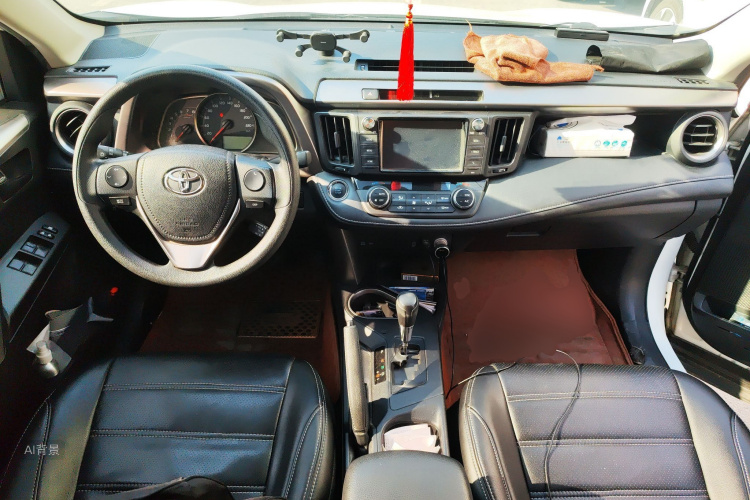 Toyota RAV4 2018 car image #11