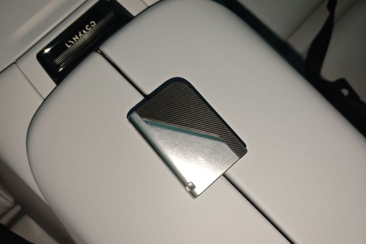 Lynk & Co 2024 car image #11