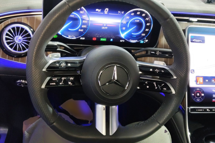 Mercedes-Benz EQE Class 2024 #11 Mercedes-Benz EQE Class 2024 car image #11