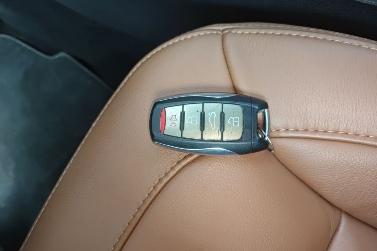 Haval H8 2015 #11 Haval H8 2015 car image #11